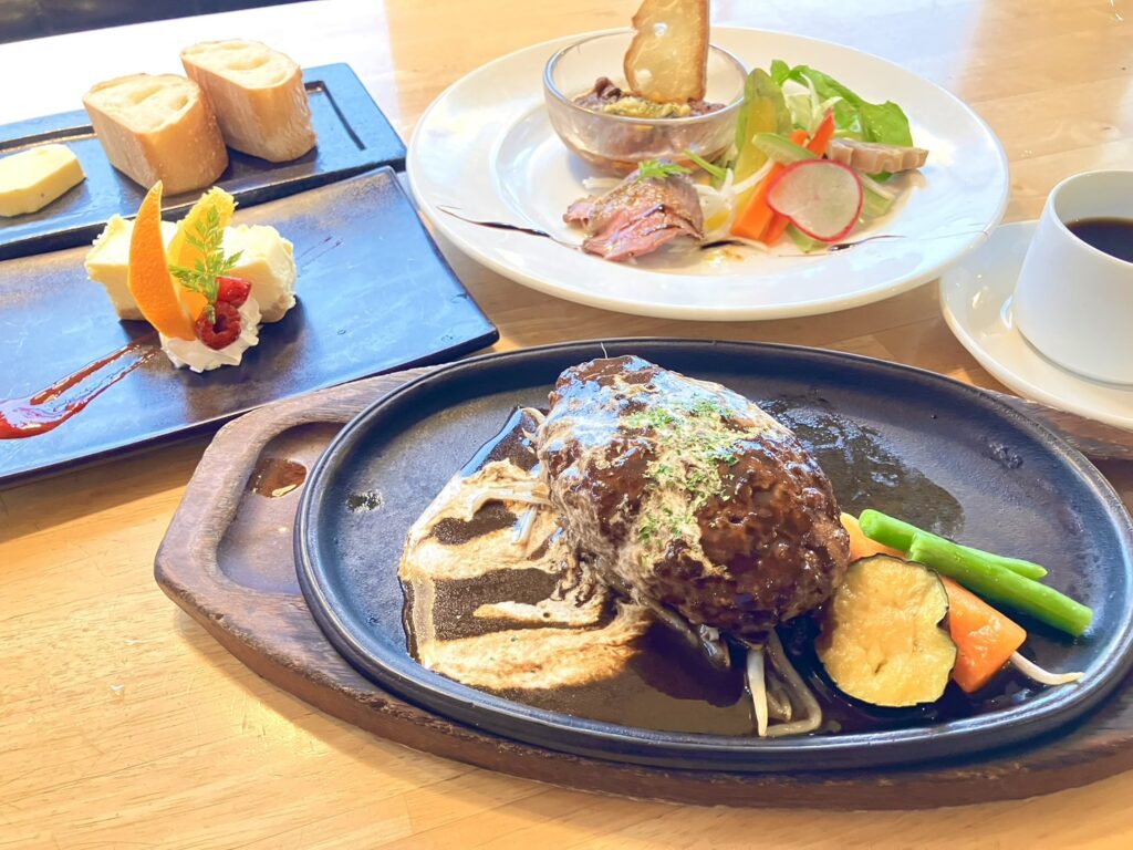 ランチセット　海老　ハンバーグ　チーズ